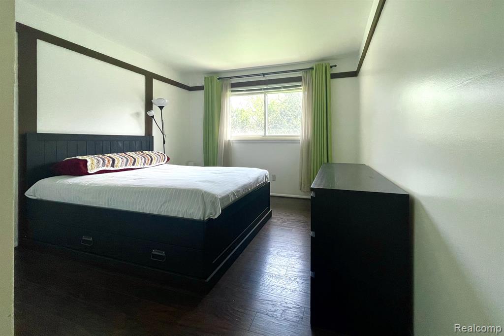41425 GREENWOOD Drive, Canton, MI 48187 — Photo 13