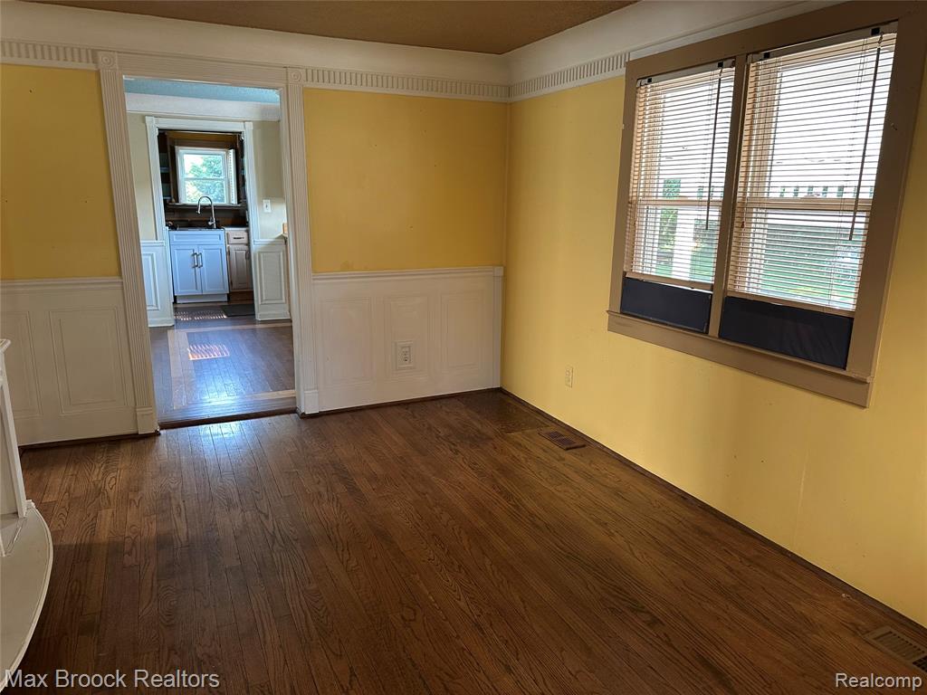 3057 Norcott Drive, Keego Harbor, MI 48320 — Photo 6