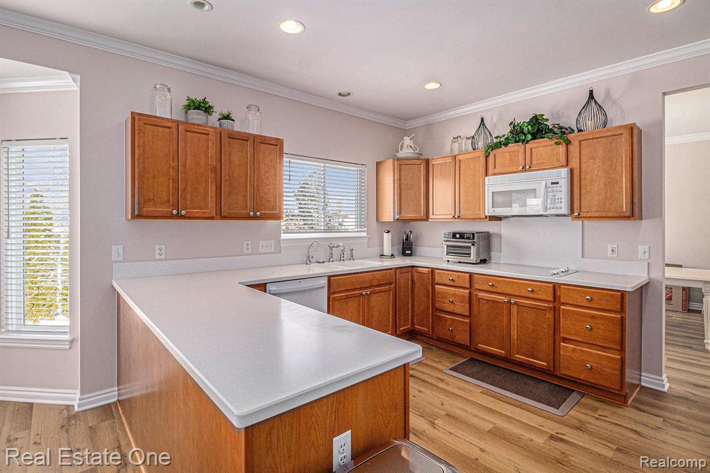 8938 El Dorado Drive Drive, White Lake, MI — Photo 9
