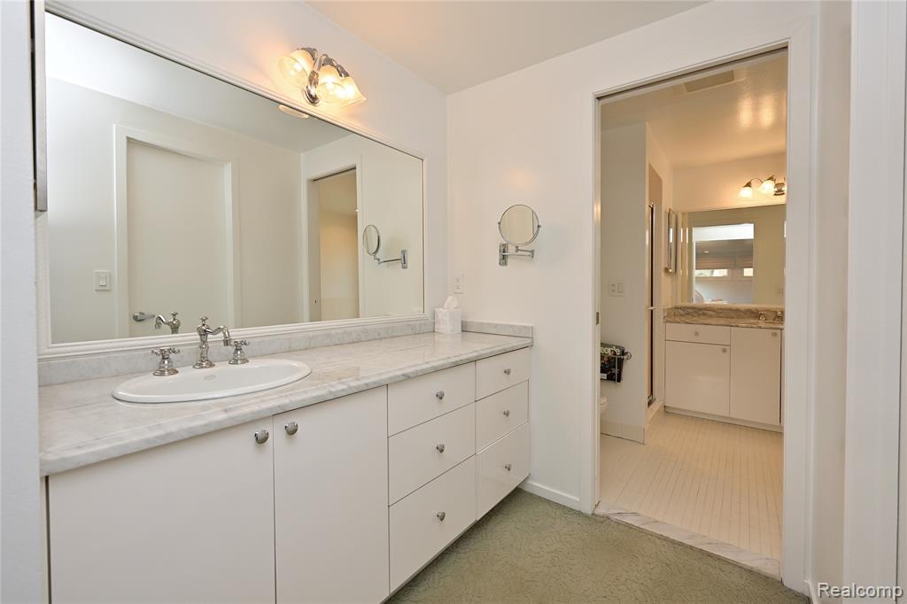 6020 Orchard Ridge Court, West Bloomfield, MI — Photo 26