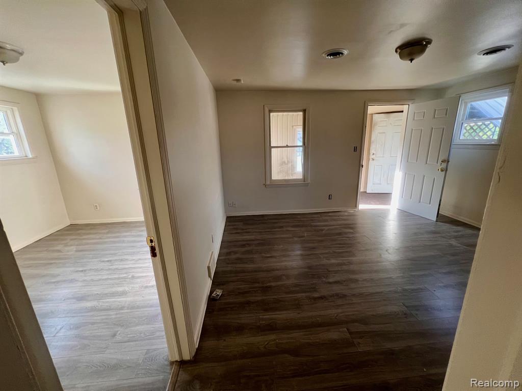 7543 Paige Avenue, Warren, MI 48091 — Photo 4