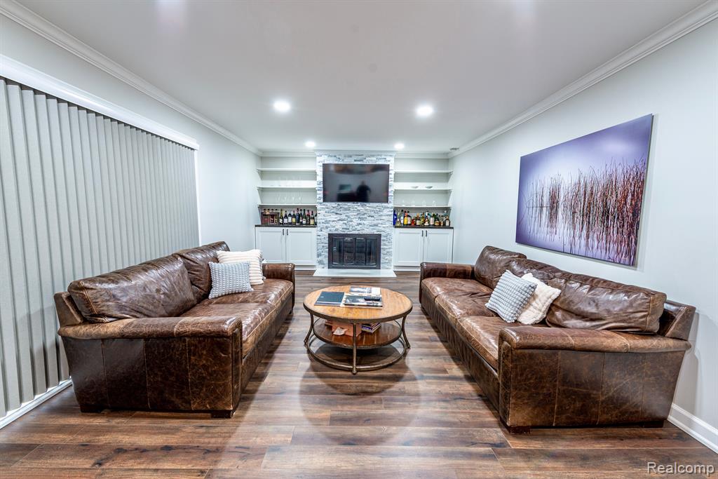 895 S GLENHURST Drive, Birmingham, MI 48009 — Photo 22