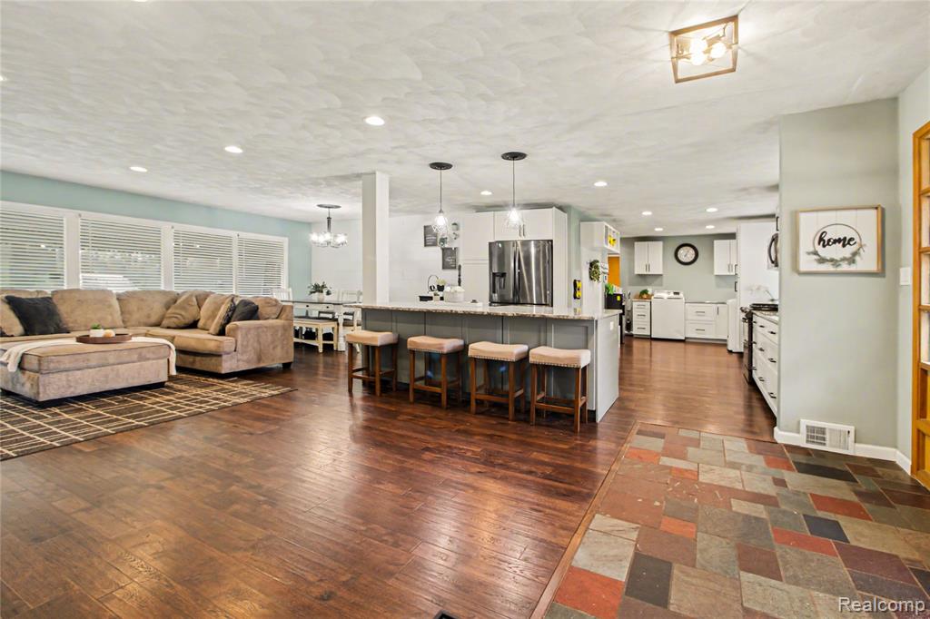 330 Cole Road, Monroe, MI 48162 — Photo 7