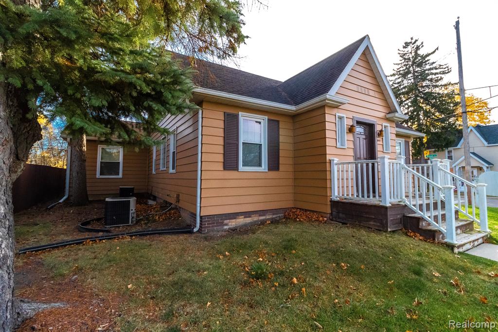 441 CLAY Street, Lapeer, MI 48446 — Photo 34