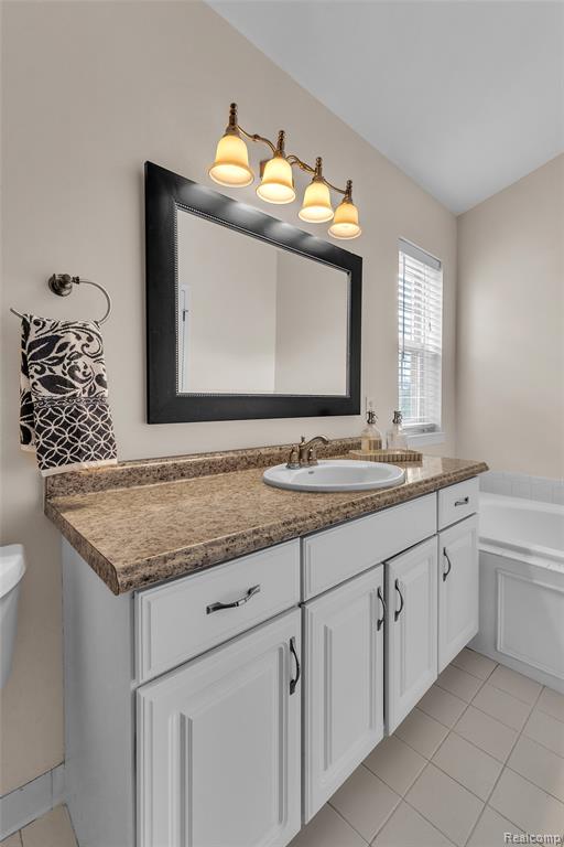 944 S Parkwood Drive, South Lyon, MI 48178 — Photo 36