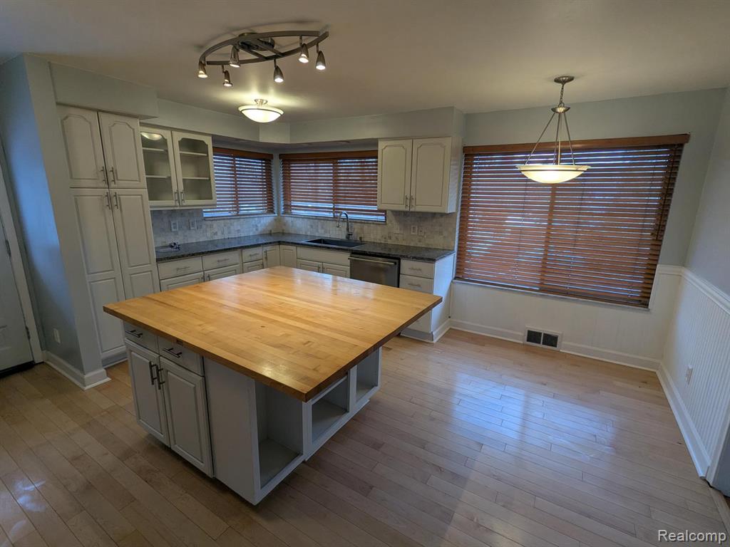 5155 Greenview, Clarkston, MI 48348 — Photo 8