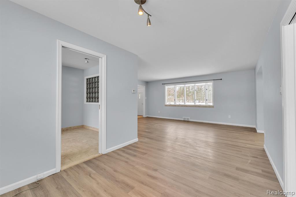 6576 Inkster Road, West Bloomfield, MI — Photo 18