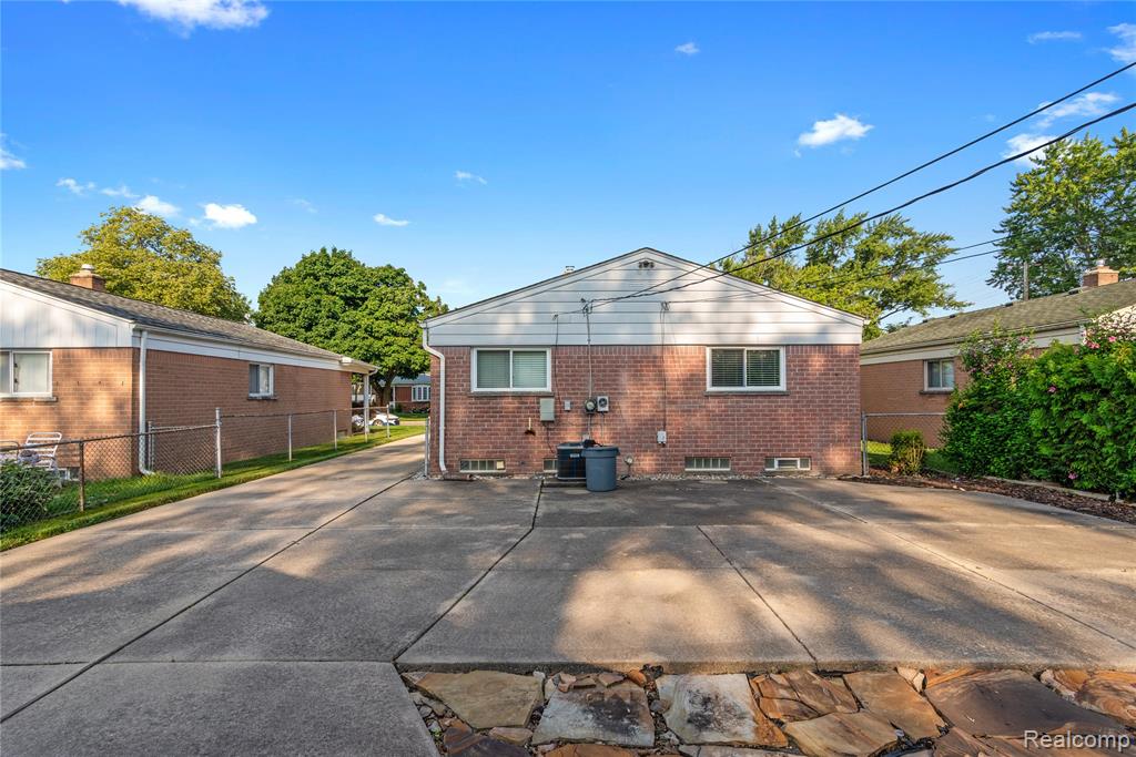 5836 Norborne Avenue, Dearborn Heights, MI 48127 — Photo 21