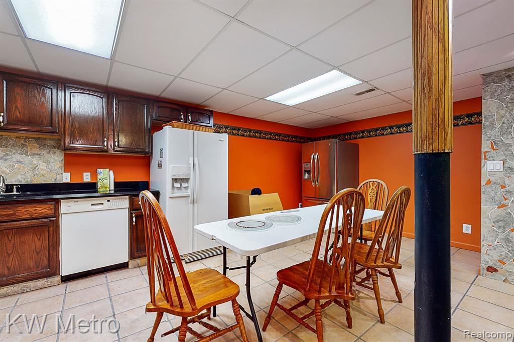 6657 Chelsea Bridge, West Bloomfield, MI — Photo 37