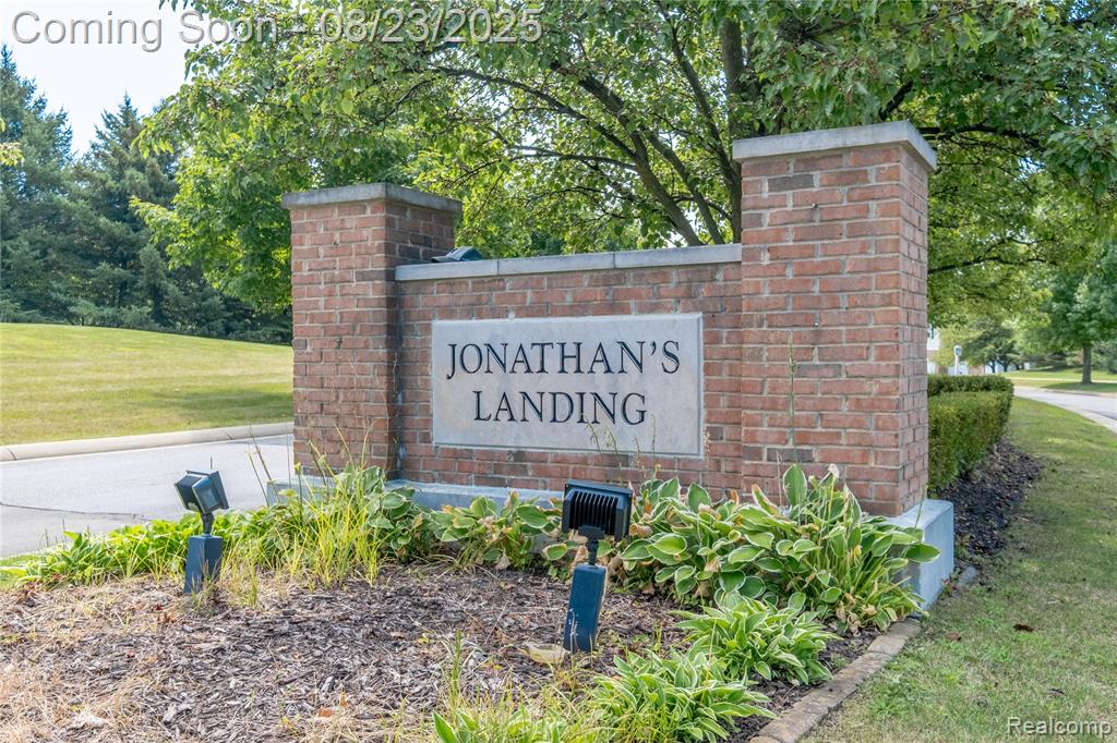 3383 Kneeland Circle, Howell, MI 48843 — Photo 2