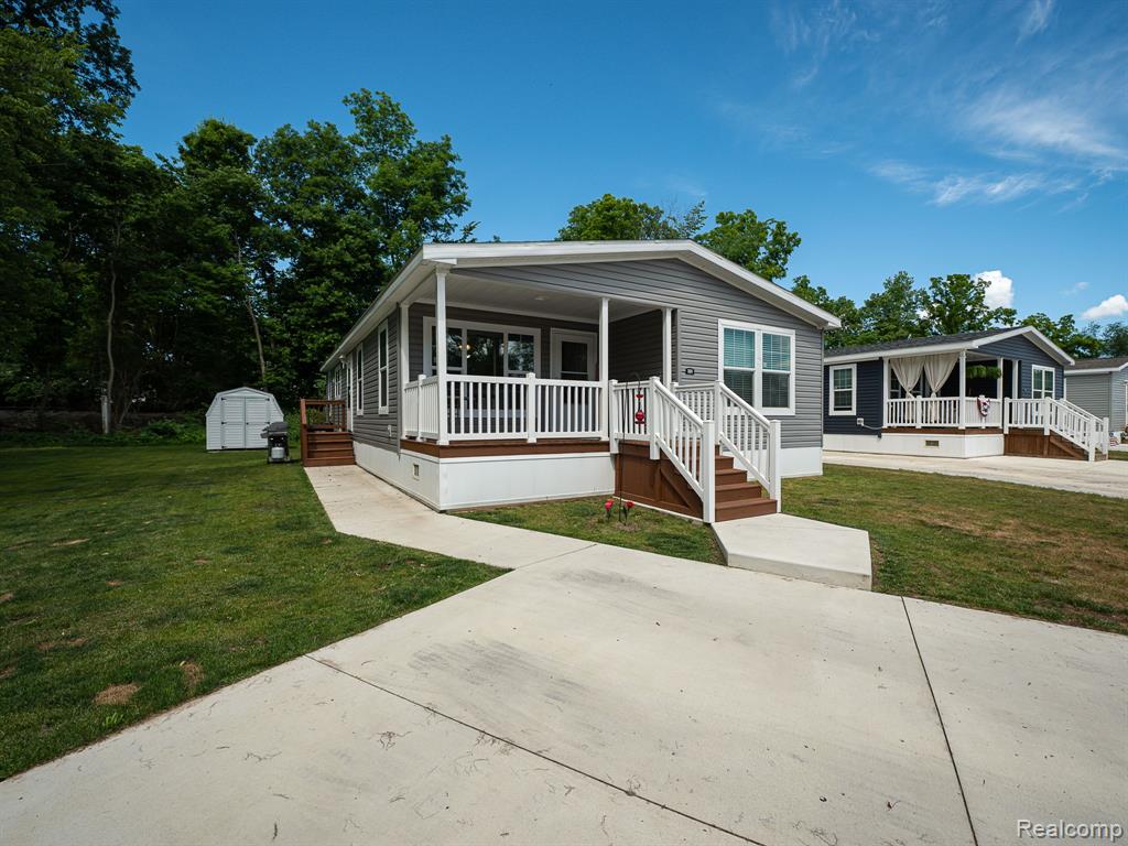9103 N UNION, 184, Tecumseh, MI 49286 — front exterior