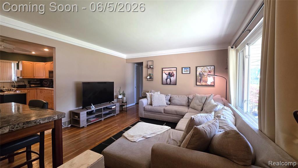 16017 Chestnut Street, Roseville, MI 48066 — Photo 6