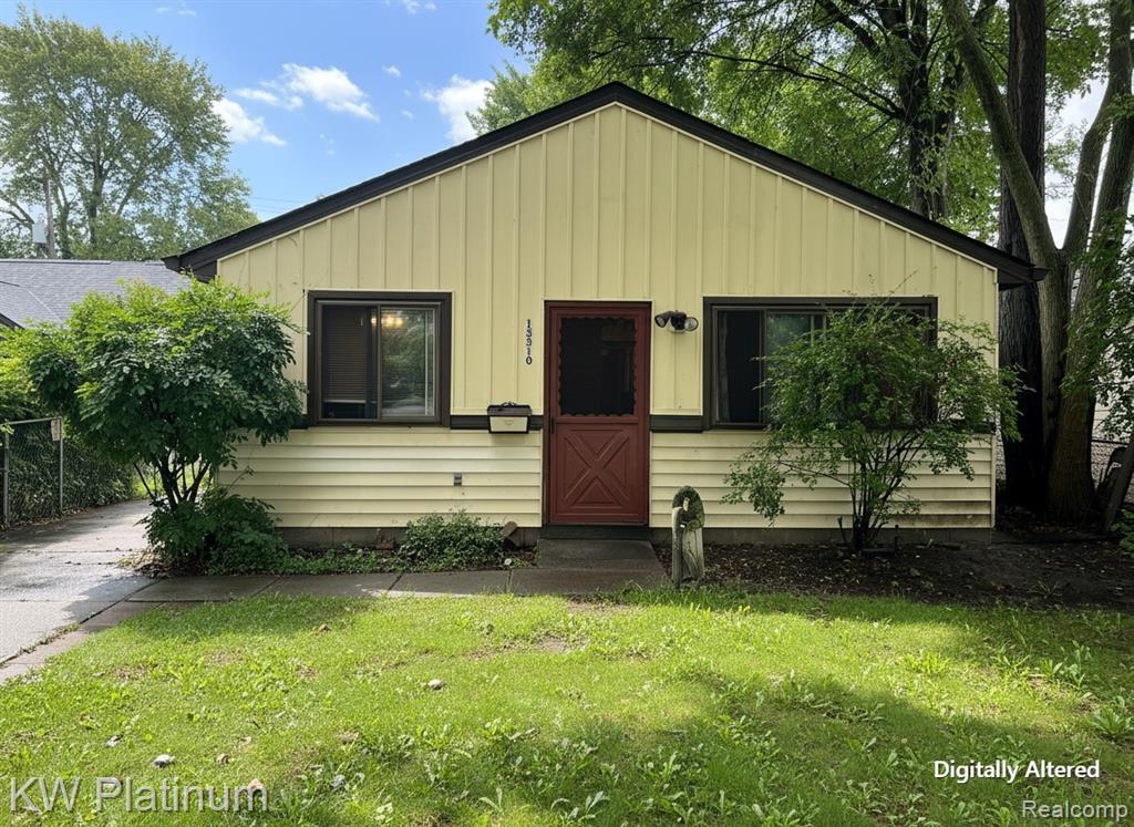 13310 Saint Andrews Avenue, Warren, MI 48089