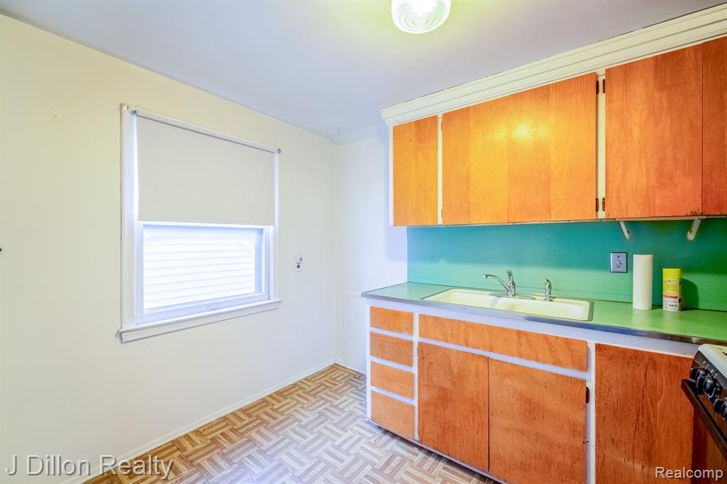 6128 Yinger Avenue, Dearborn, MI 48126 — Photo 36