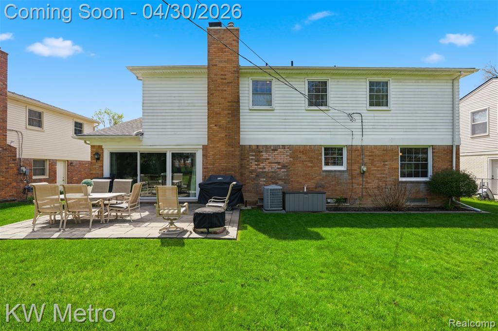 34180 Schulte Drive, Farmington, MI 48335 — Photo 30
