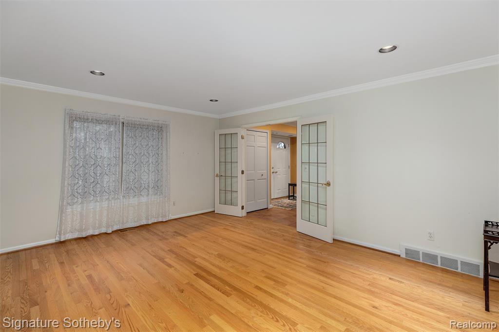 5160 Greenbriar Drive, West Bloomfield, MI 48323 — Photo 12
