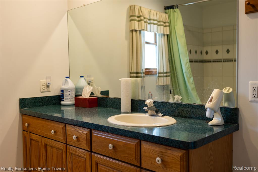 5237 TAFT Road, Clay, MI 48001 — Photo 11