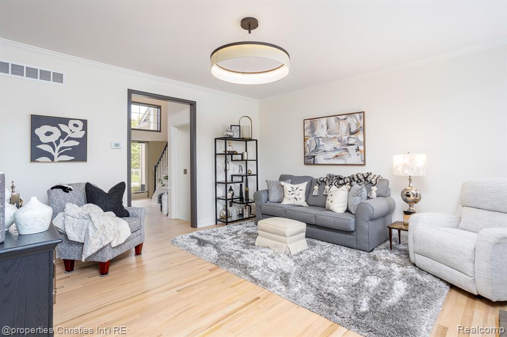 39514 Edgewater Dr, Northville, MI 48168 — Photo 9