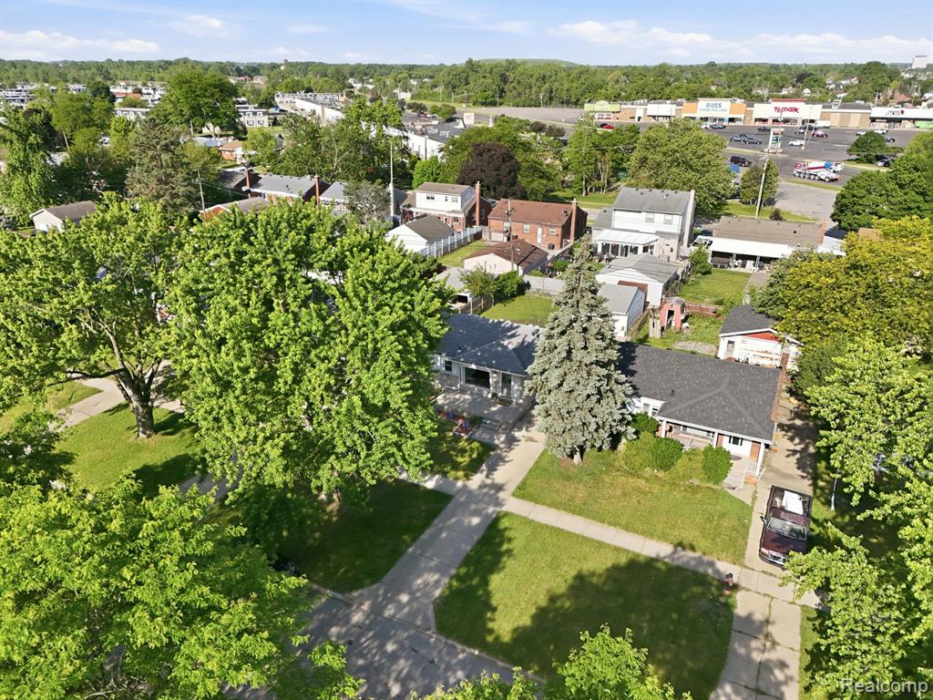 15080 Churchill Street, Southgate, MI 48195 — Photo 30