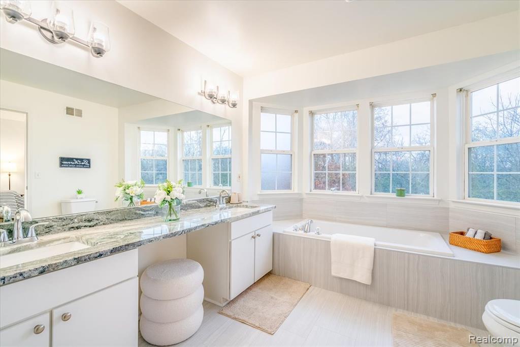 4509 Hunters Circle E, Canton, MI 48188 — Photo 18
