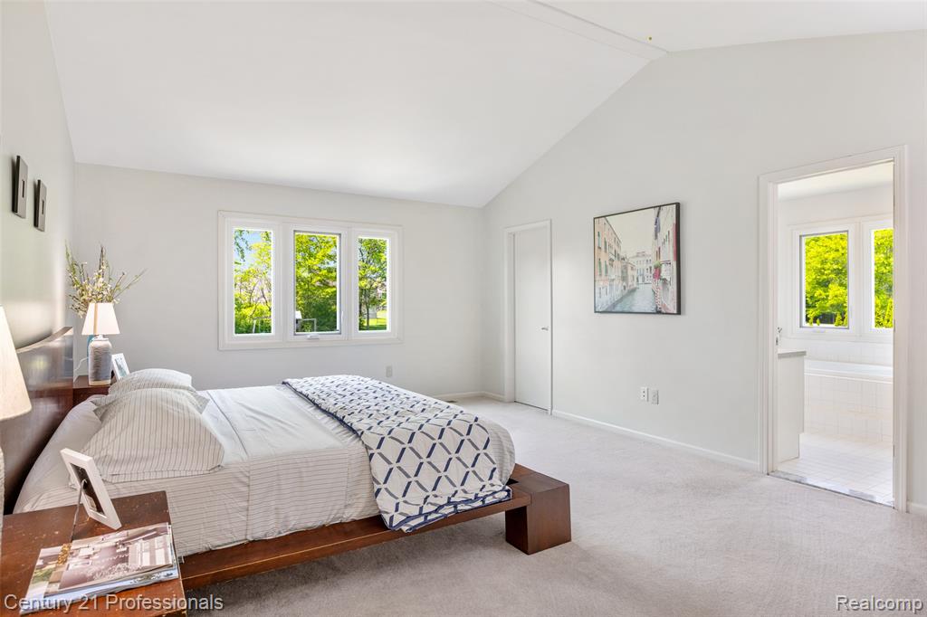 4136 Oakland Ridge Drive, Lake Orion, MI — Photo 45