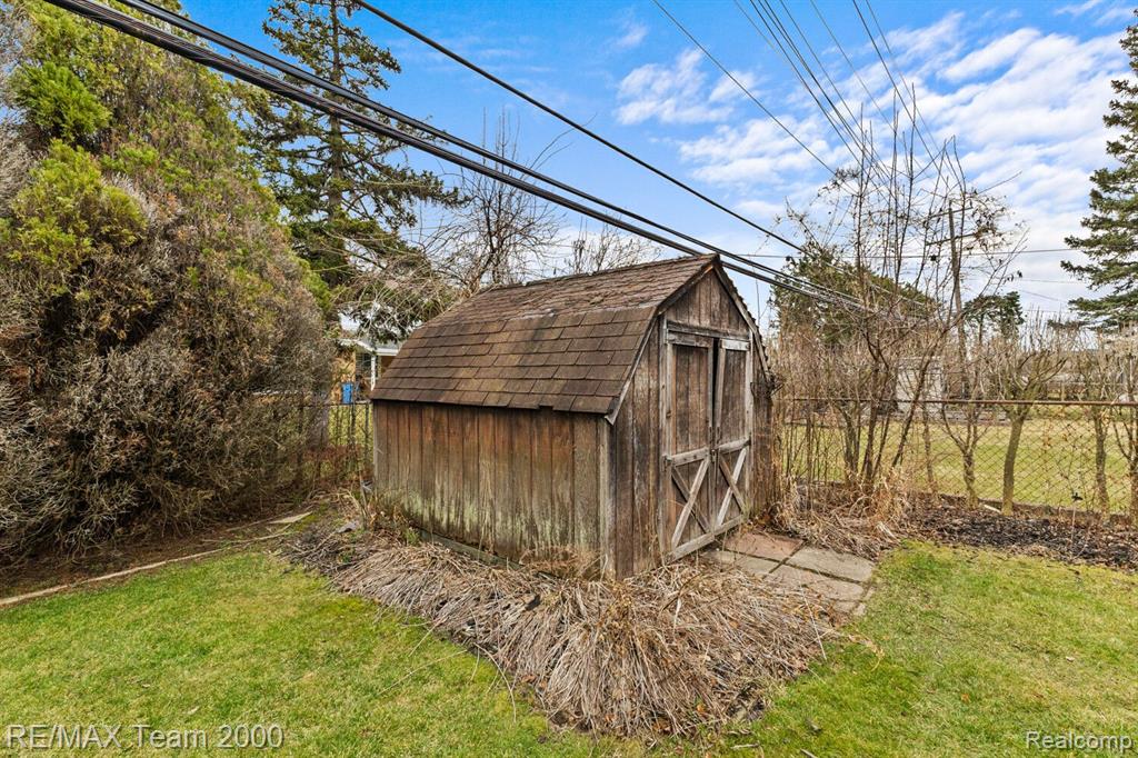 708 DOVER Street, Dearborn Heights, MI 48127 — Photo 31
