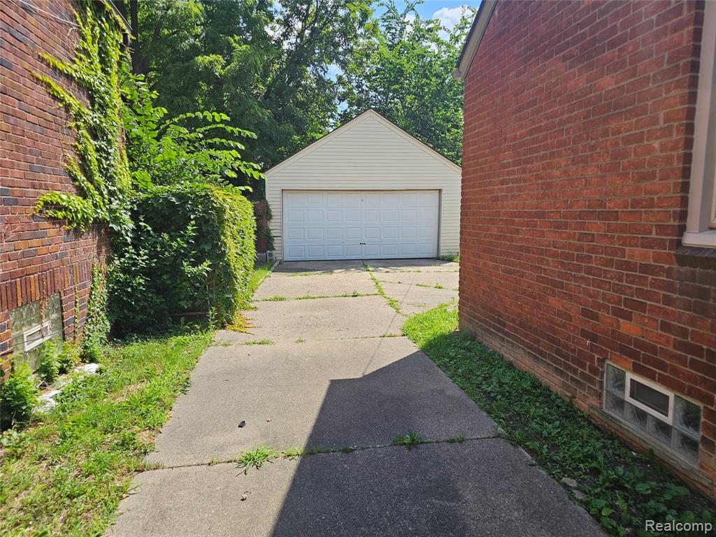 5240 Harvard Road, Detroit, MI 48224 — Photo 2