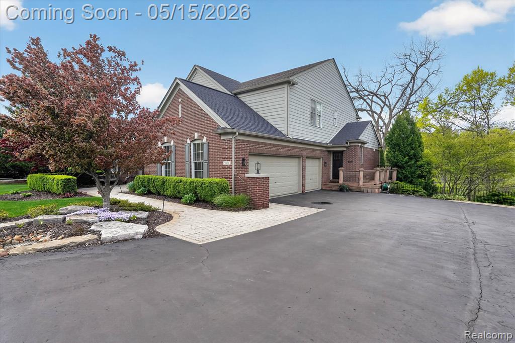9074 Ridgefield Drive, Brighton, MI 48114 — Photo 2