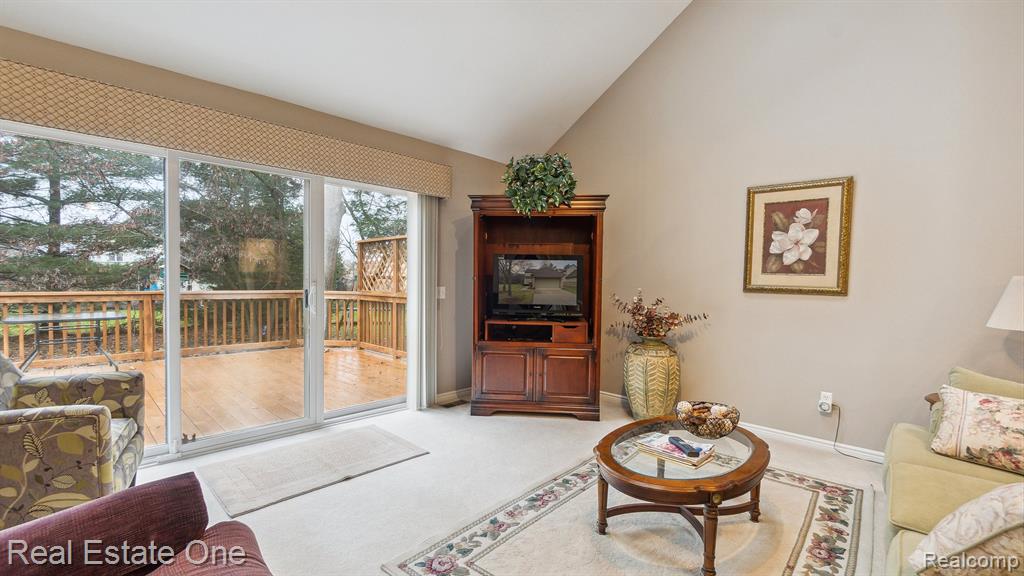 741 RED MAPLE Lane, Wixom, MI 48393 — Photo 30