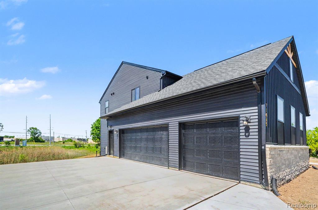 71615 Hidden River Drive, Armada, MI — Photo 45