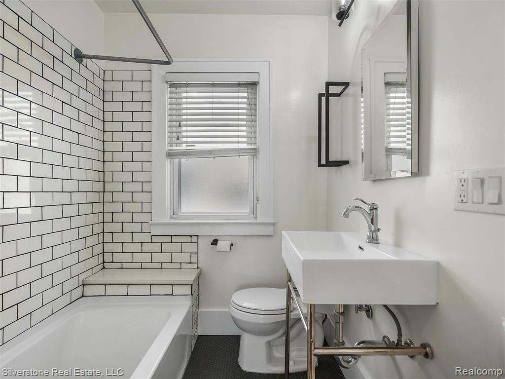 800 N EDISON Avenue, Royal Oak, MI 48067 — Photo 21