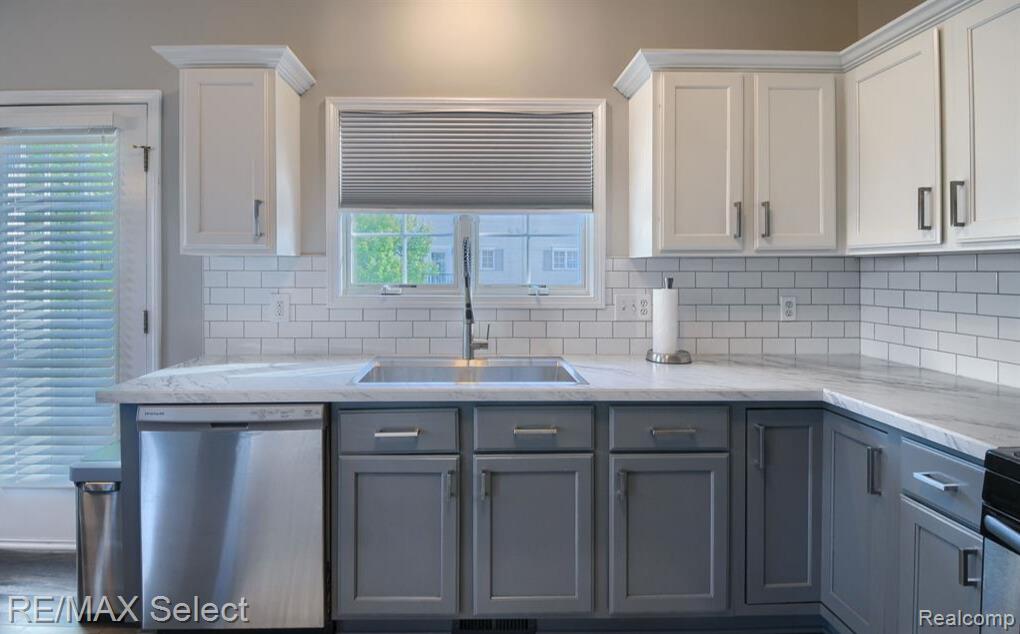 700 Eagle Drive, Fenton, MI 48430 — Photo 5