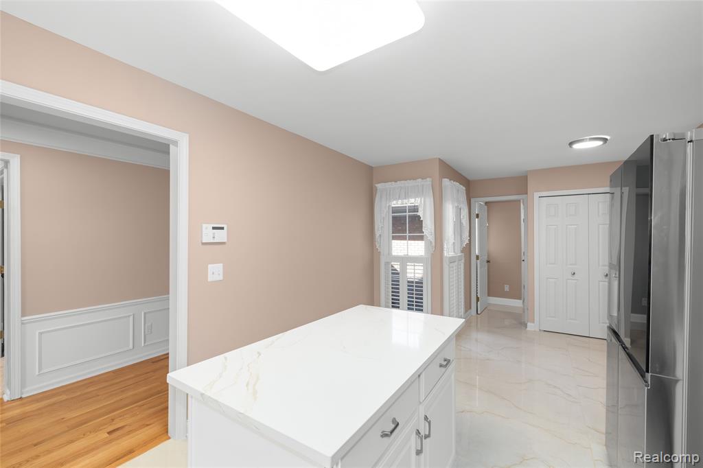 16252 Country Knoll Drive, Northville, MI 48168 — Photo 10