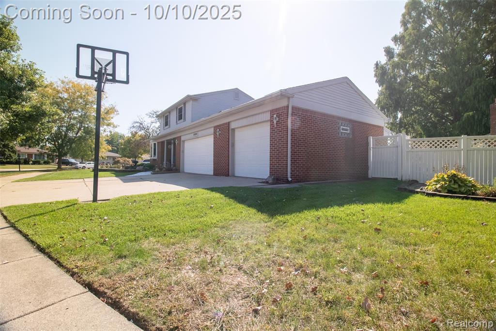 22321 N Fairway Drive, Woodhaven, MI 48183 — Photo 5