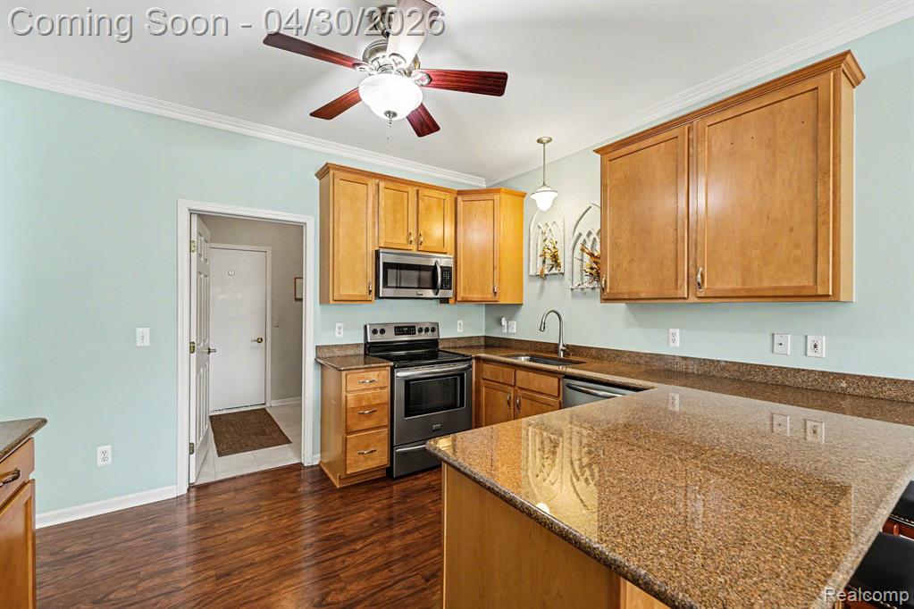 47649 Scenic Circle Drive S, Canton, MI 48188 — Photo 9