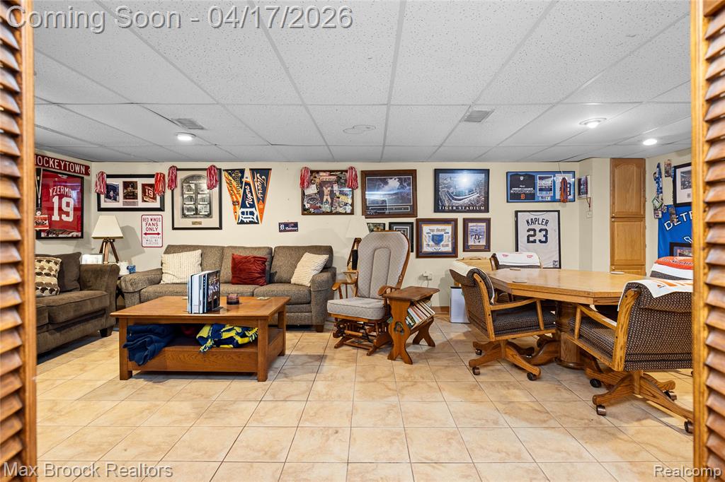 27916 Walker Avenue, Warren, MI 48092 — Photo 27