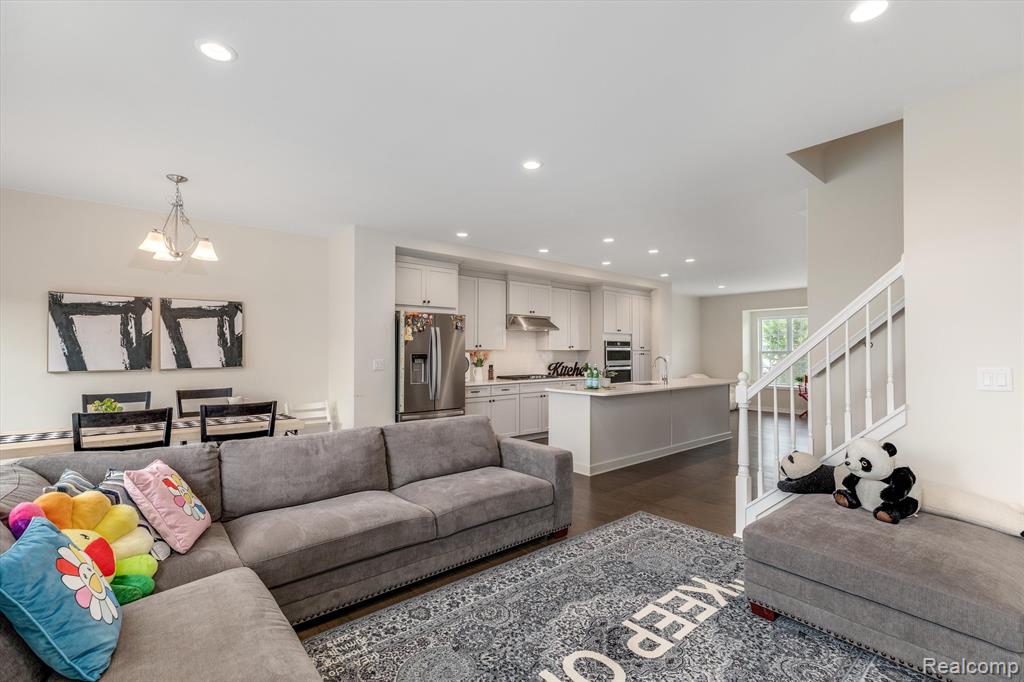 2846 RIDINGTON Road, Ann Arbor, MI 48105 — Photo 16