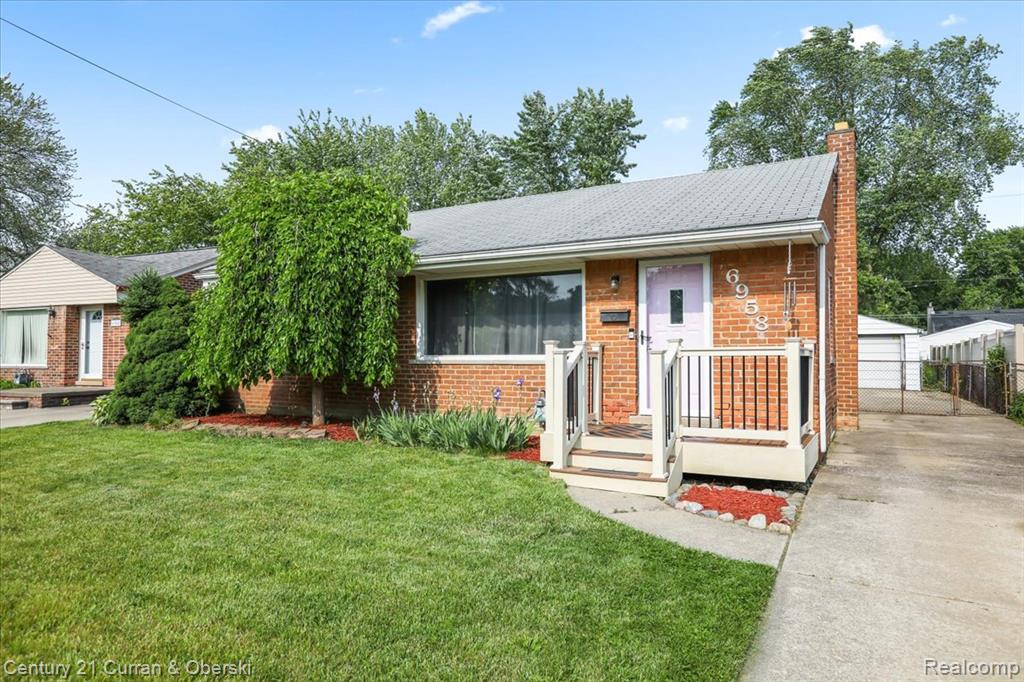 6958 Whitby Street, Garden City, MI — Photo 2