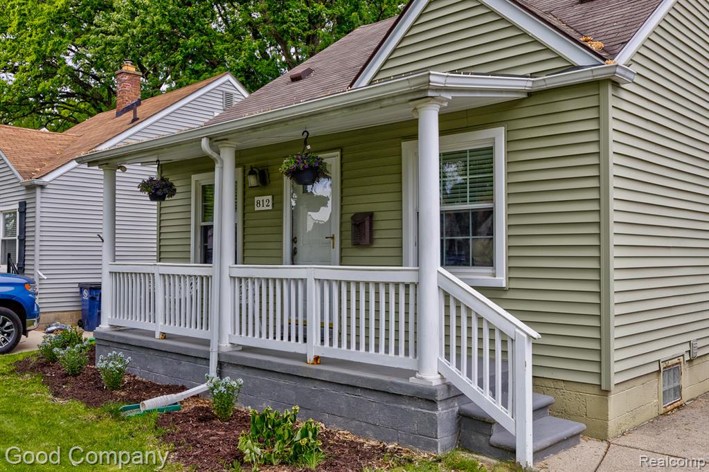 812 N Edgeworth Avenue, Royal Oak, MI 48067 — Photo 35