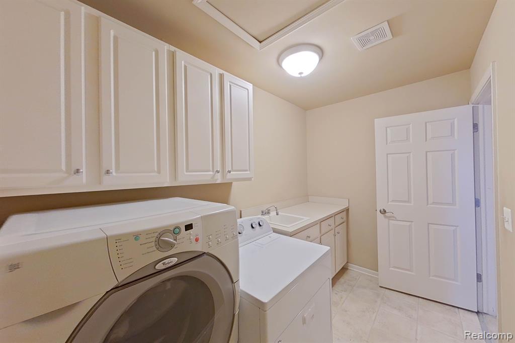 50610 HAWTHORNE Court, Northville, MI 48168 — Photo 40