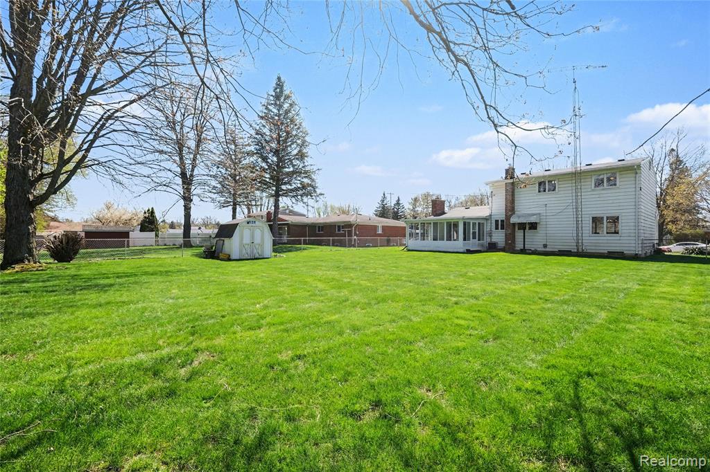 4459 Sunderland Place, Flint, MI 48507 — Photo 23