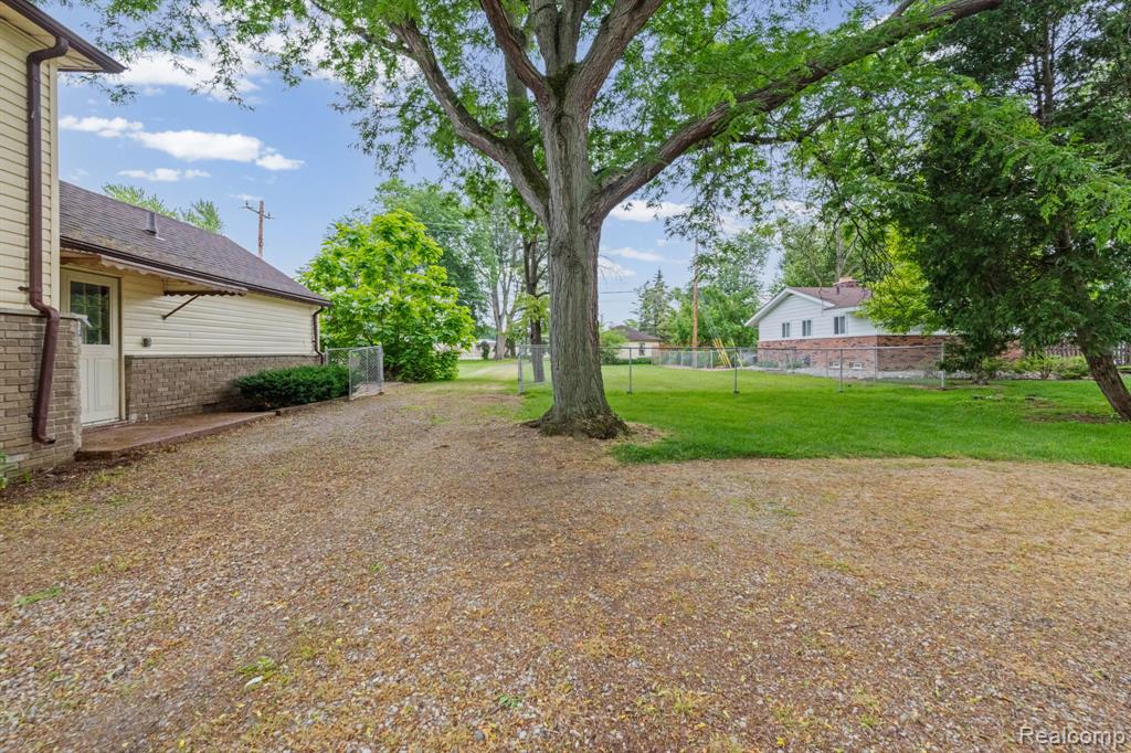 7993 CHURCH Road, Grosse Ile, MI 48138 — Photo 4