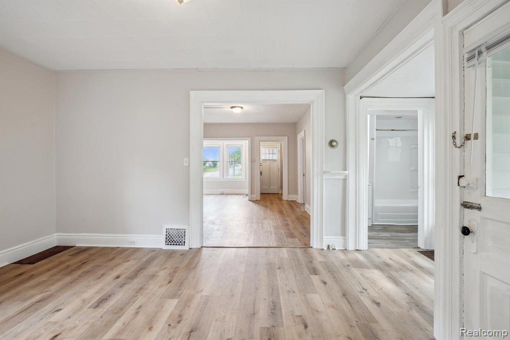 533 W GANSON Street, Jackson, MI 49201 — Photo 23