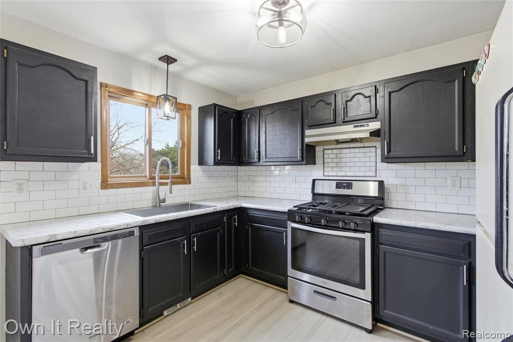 631 Tyler Lane, Canton, MI 48188 — Photo 8
