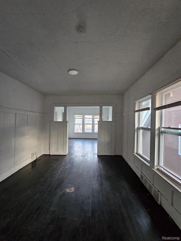 9421 RAVENSWOOD Street, Detroit, MI 48204 — Photo 13