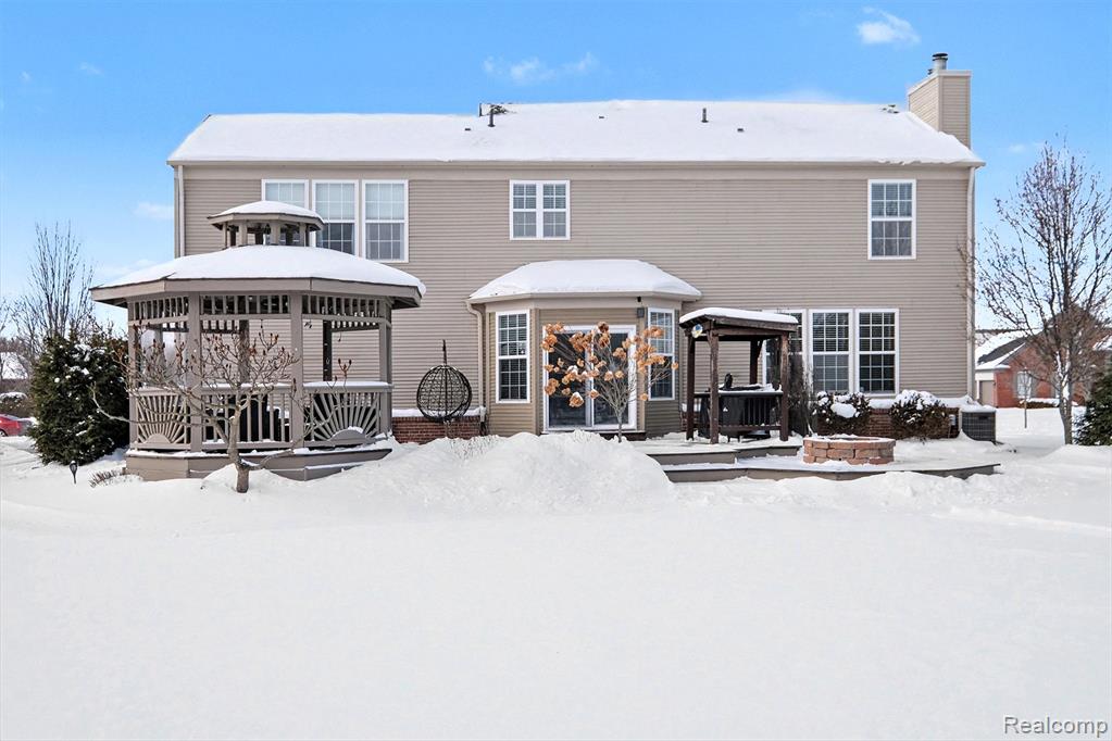 8375 Oxford Lane, Grand Blanc, MI 48439 — Photo 31