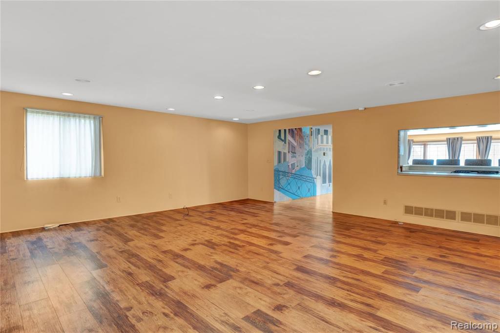 5428 Gratiot Avenue, St. Clair, MI 48079 — Photo 8