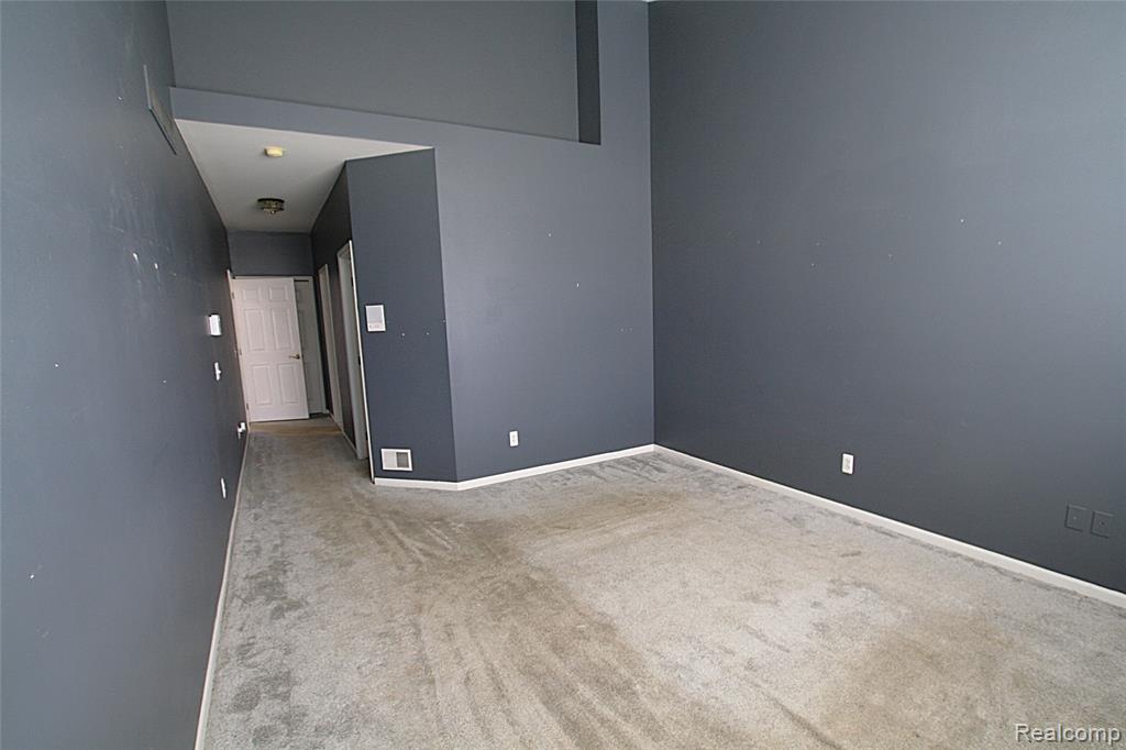 11152 Woodfield Parkway, Grand Blanc, MI 48439 — Photo 23