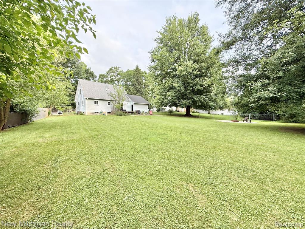5534 Continental Road, Grand Blanc, MI 48439 — Photo 6