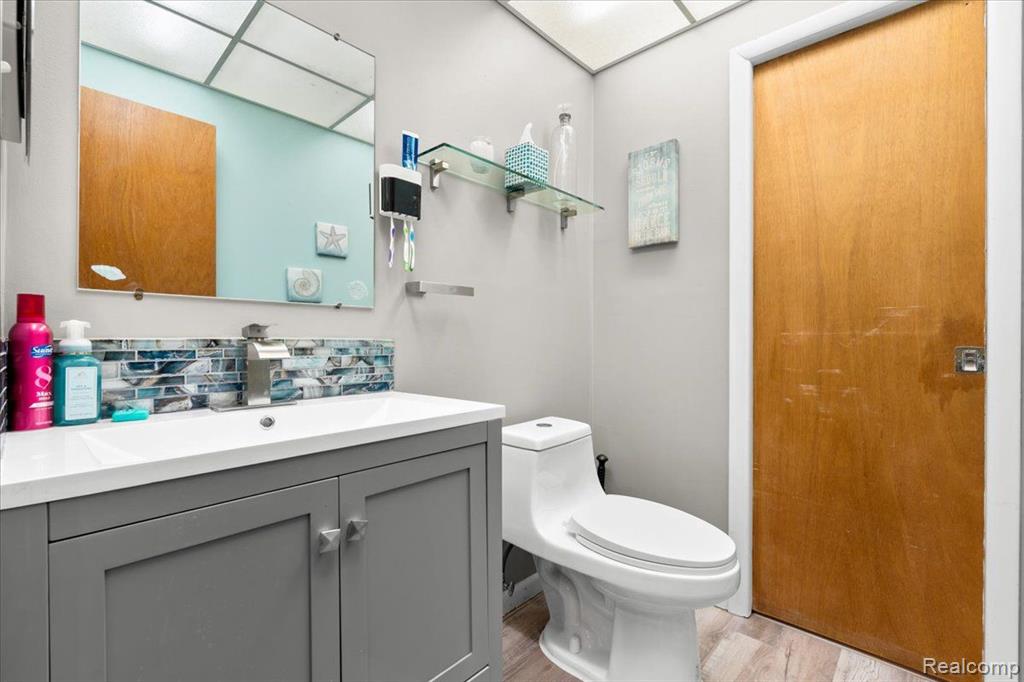 40734 PINETREE Drive, Plymouth, MI 48170 — Photo 11